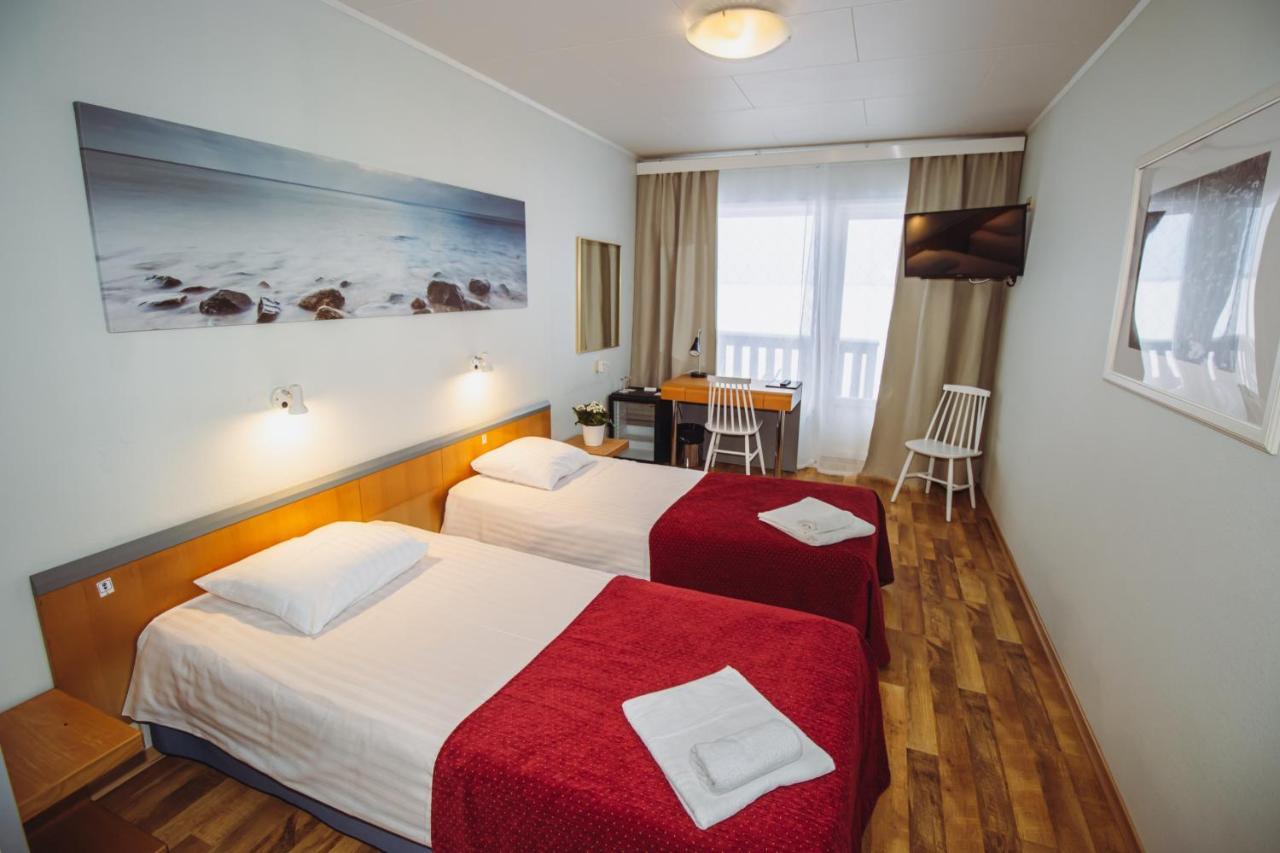 Hotel Promenaadi Haapsalu Εξωτερικό φωτογραφία
