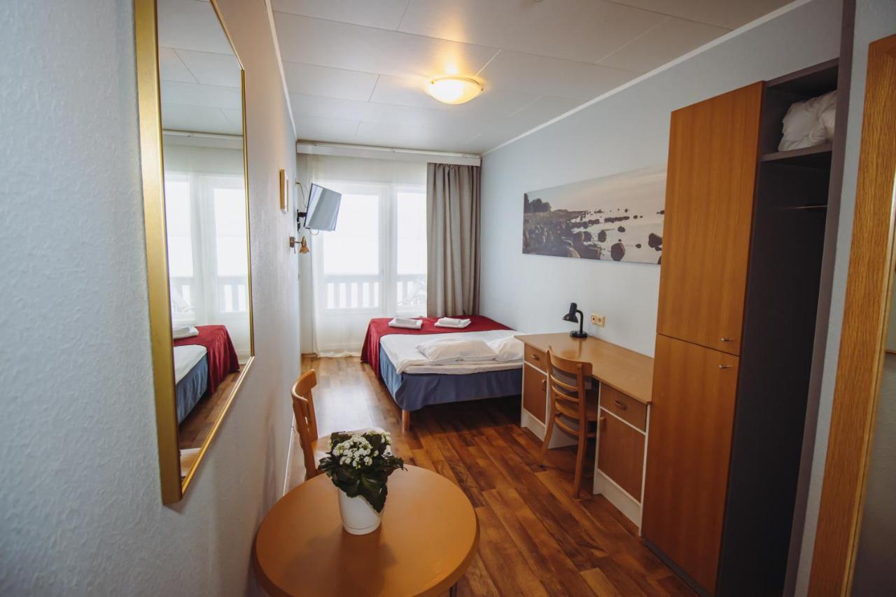 Hotel Promenaadi Haapsalu Εξωτερικό φωτογραφία