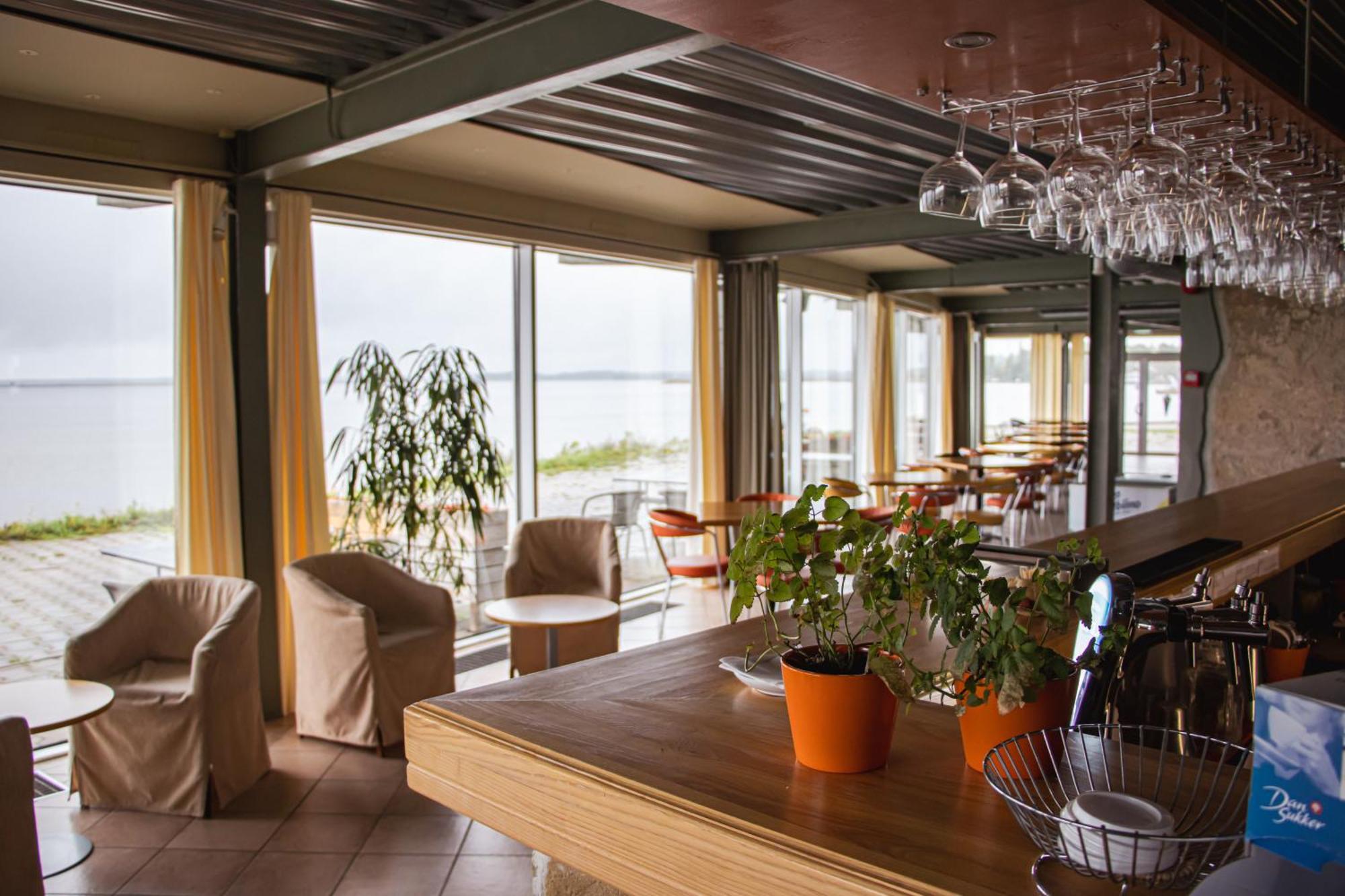 Hotel Promenaadi Haapsalu Εξωτερικό φωτογραφία