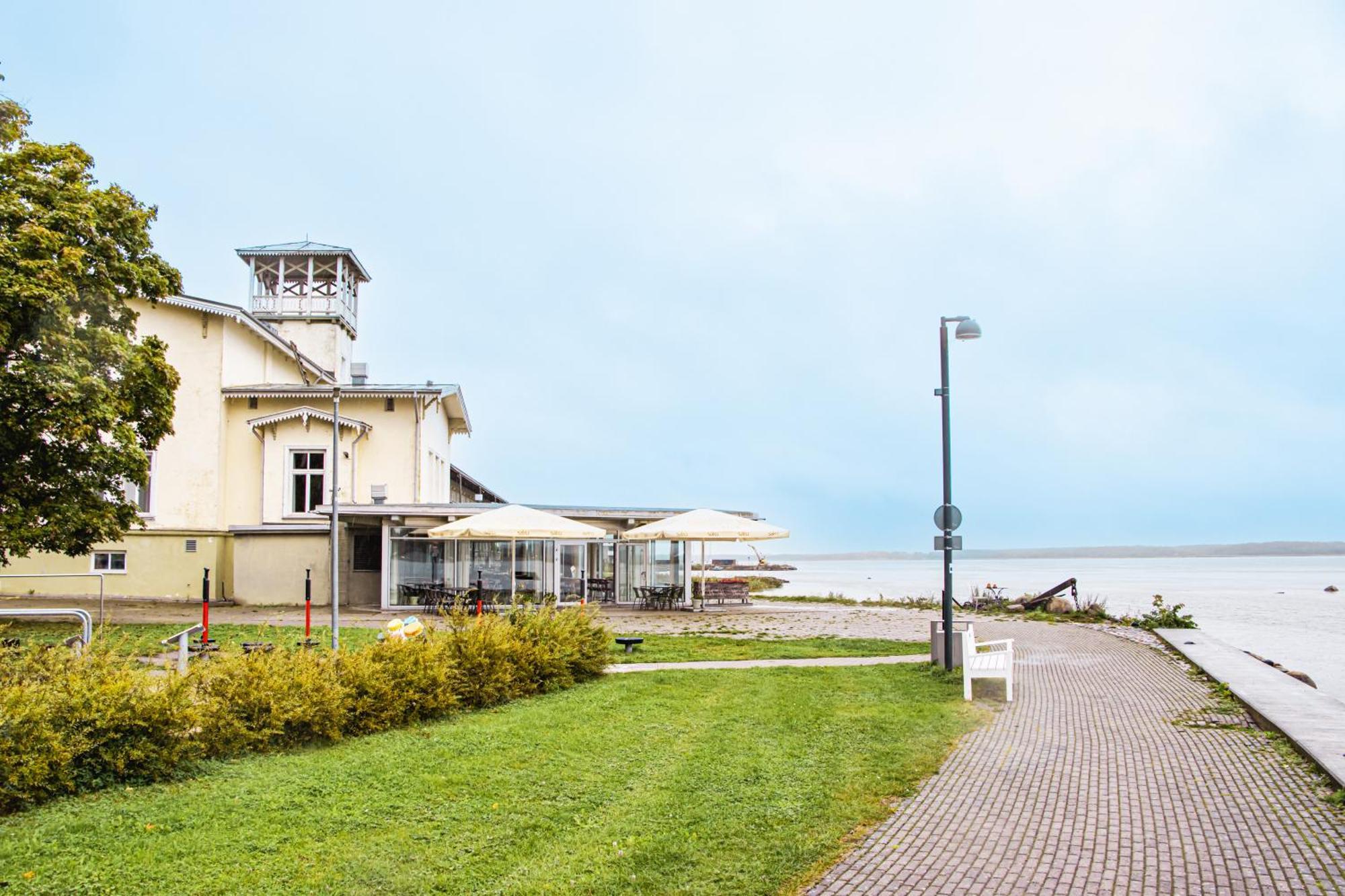 Hotel Promenaadi Haapsalu Εξωτερικό φωτογραφία