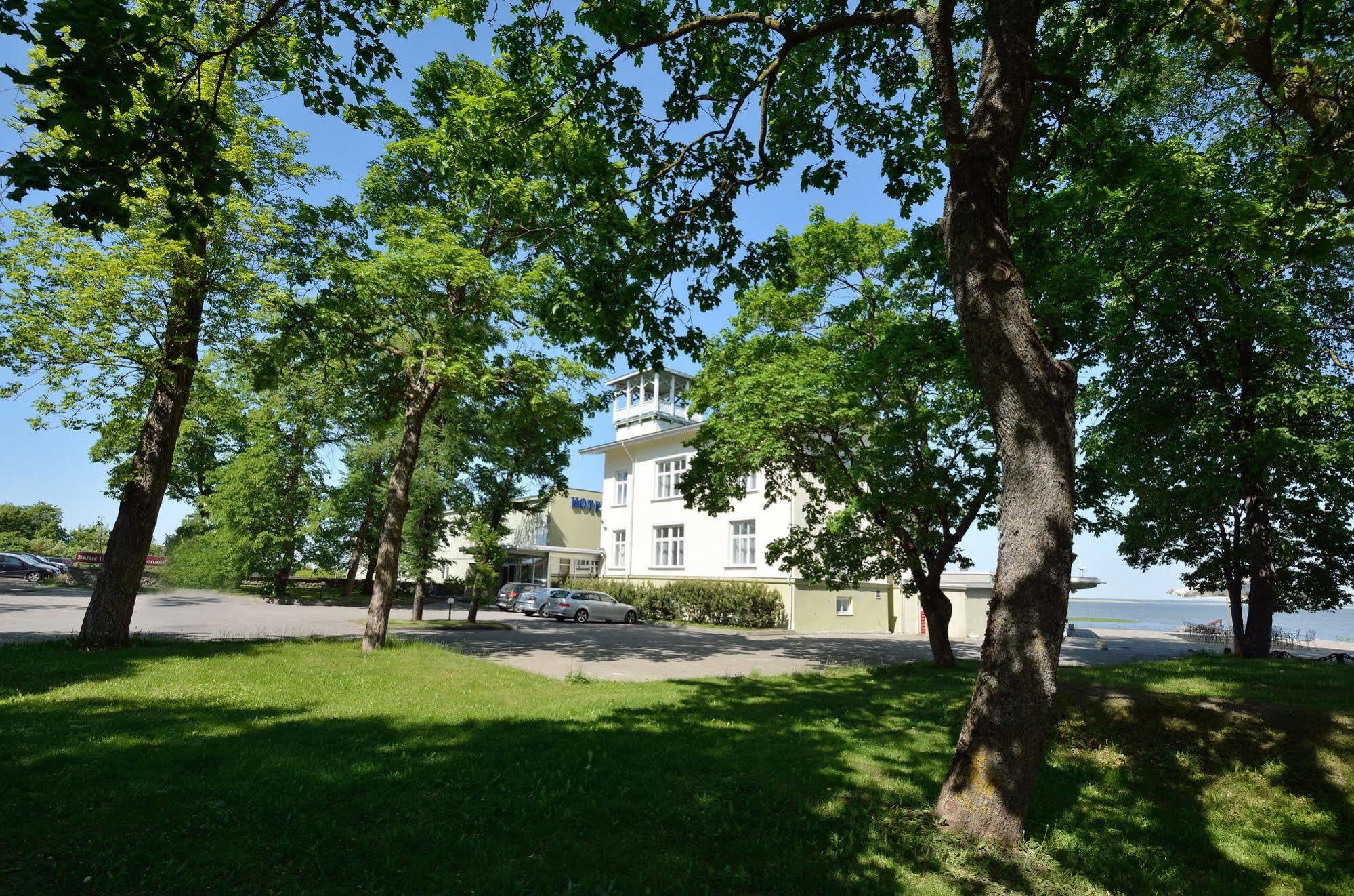 Hotel Promenaadi Haapsalu Εξωτερικό φωτογραφία