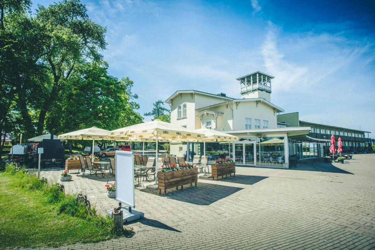 Hotel Promenaadi Haapsalu Εξωτερικό φωτογραφία