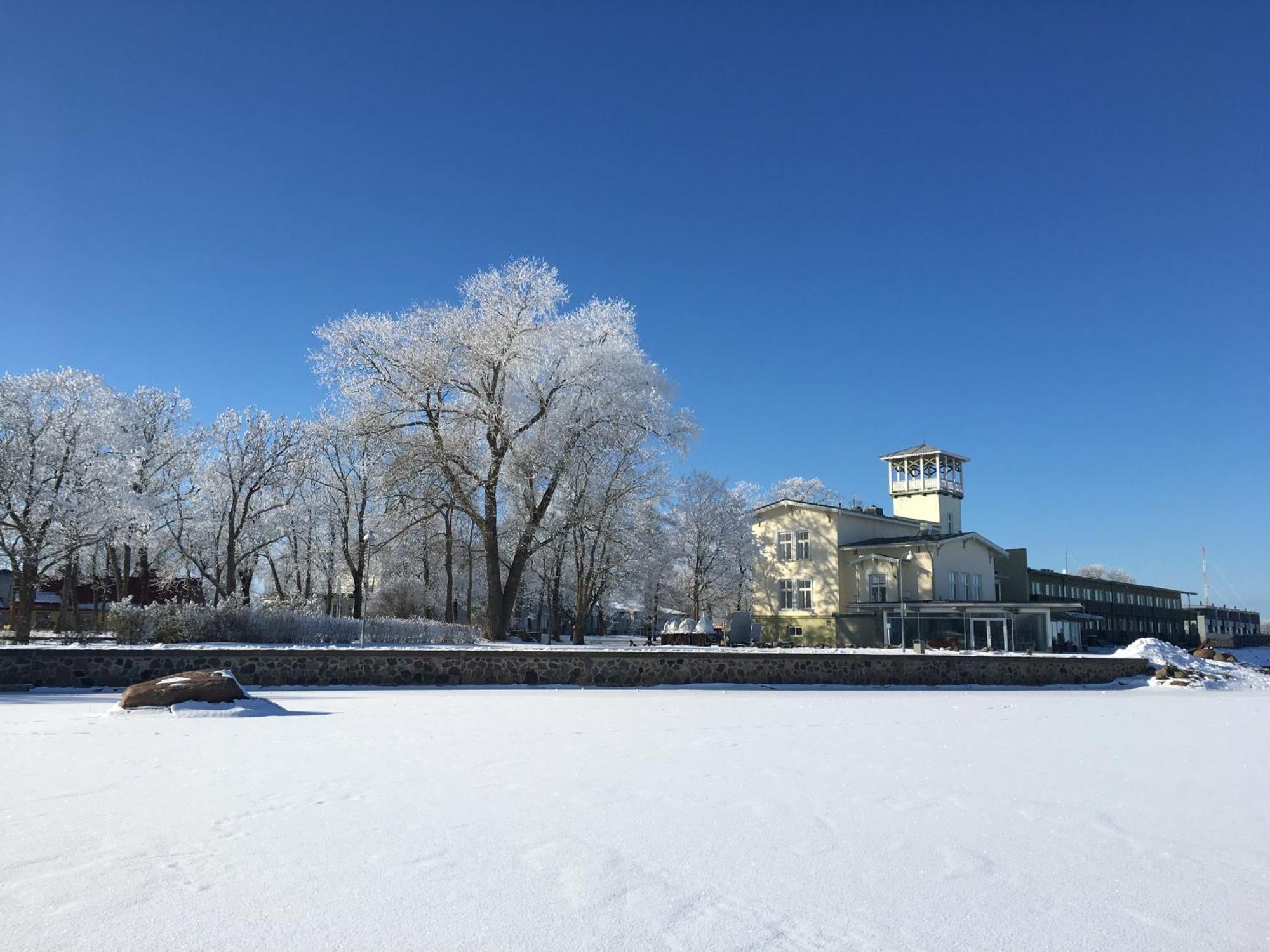 Hotel Promenaadi Haapsalu Εξωτερικό φωτογραφία